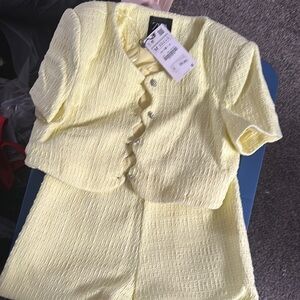 Zara Pale Yellow Textured Cropped Jacket